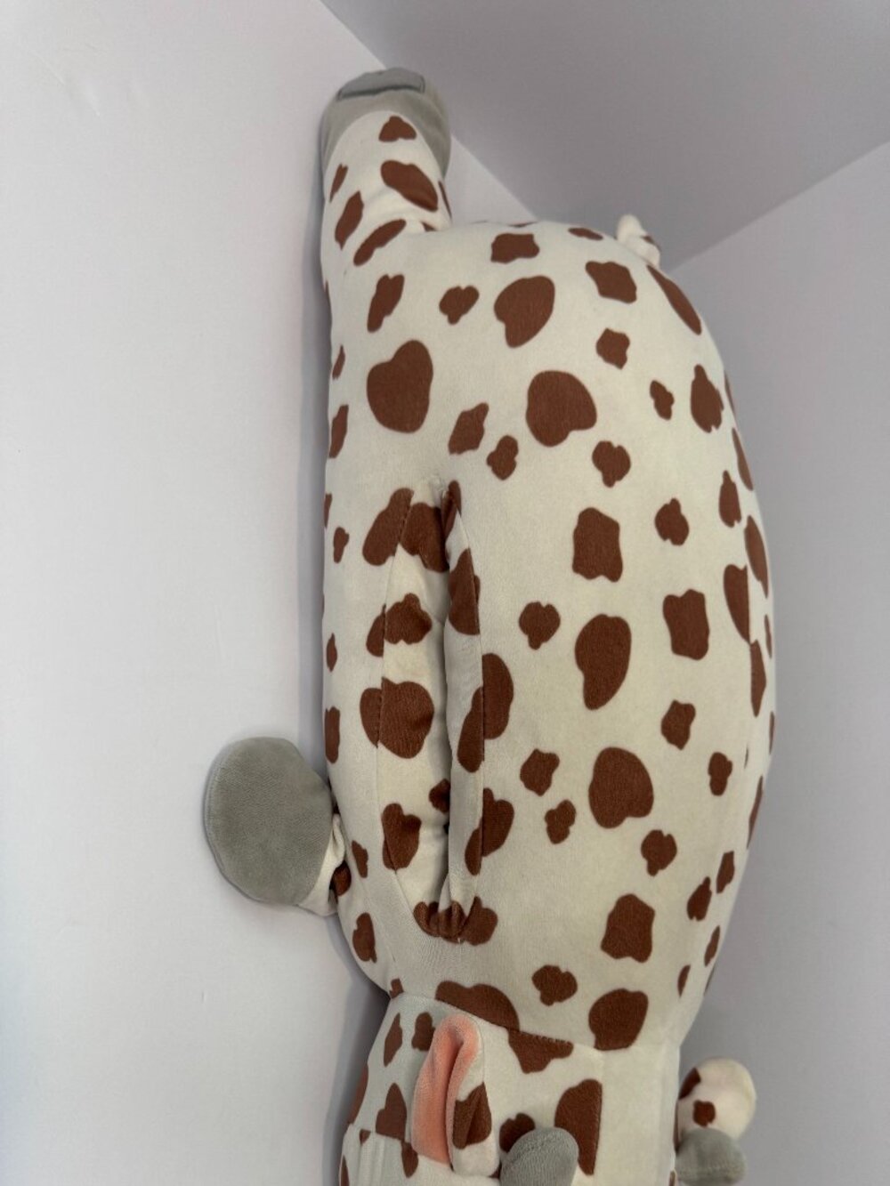 22” Hugmallow Squishmallow Spotted Cow Plush Laying Down Stuffed Animal HTF Rare - Picture 2 of 8